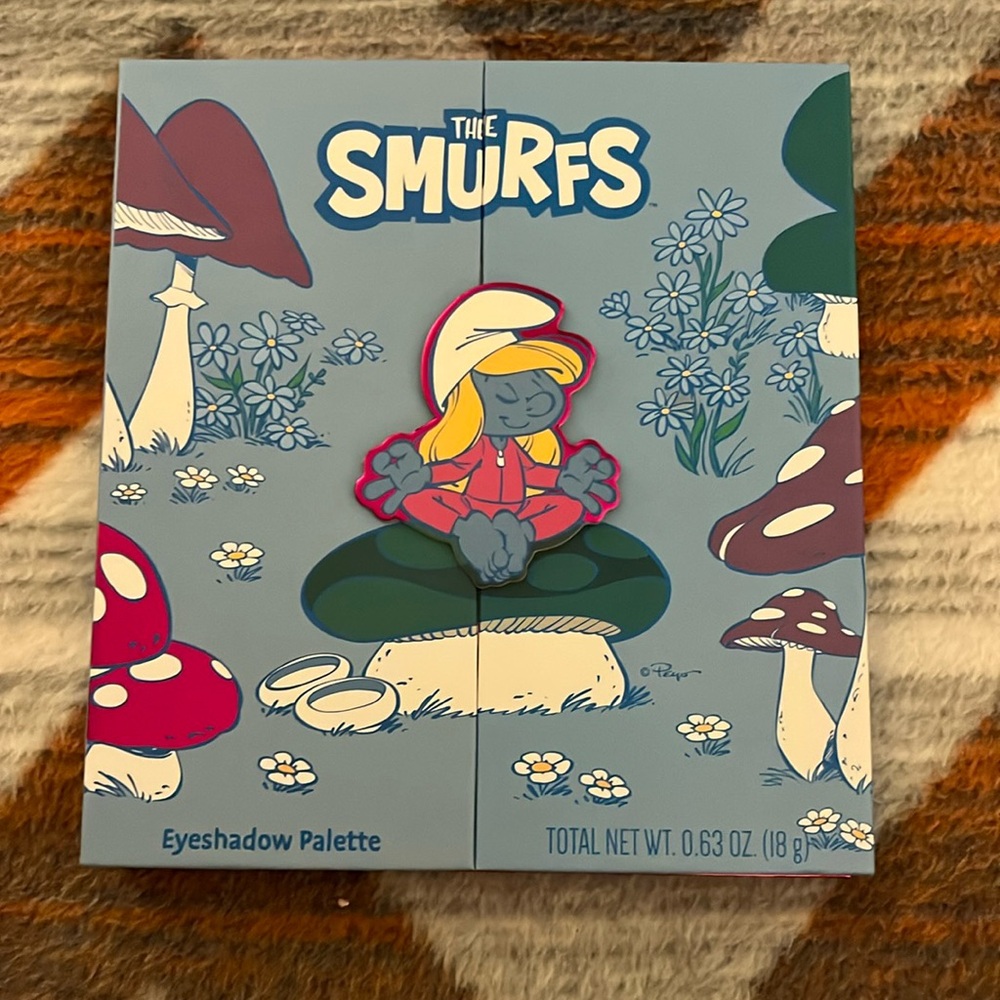 The Smurfs 12 Shadow Eyeshadow Palette